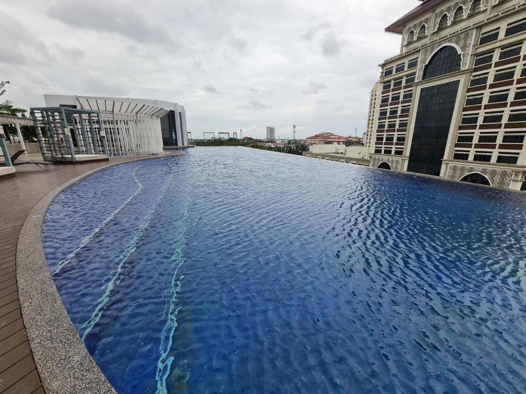 Nusa Luxurious Suite Kota Bharu Exterior photo